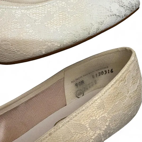 Vintage 80s Fashion 10 Endicott Johnson Ivory Lace Kitten Heel Pumps - Image 4