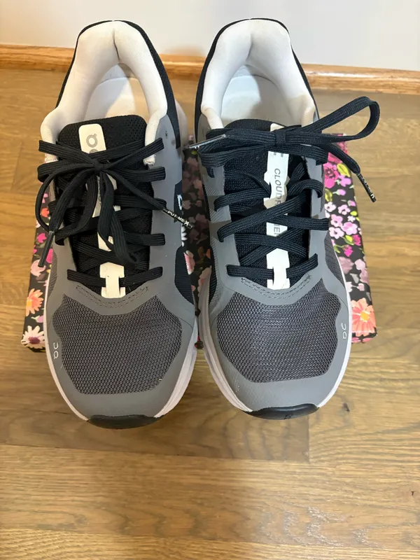 On Cloud On Running Cloudrunner Women’s Shoes - Image 3