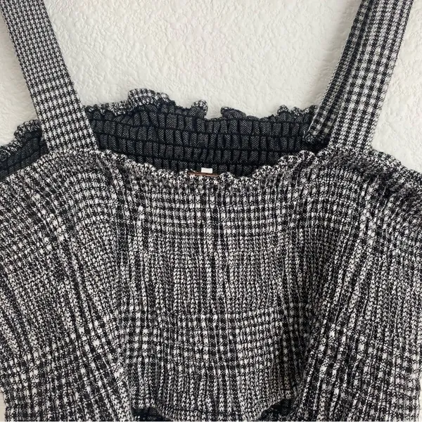 black and white plaid smocked ruched crop top size L - Image 6