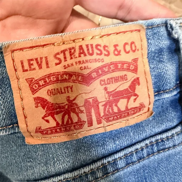 Levi's 721 High Rise Skinny Jeans Women's waist Size 30 Medium Blue Distressed - Image 4