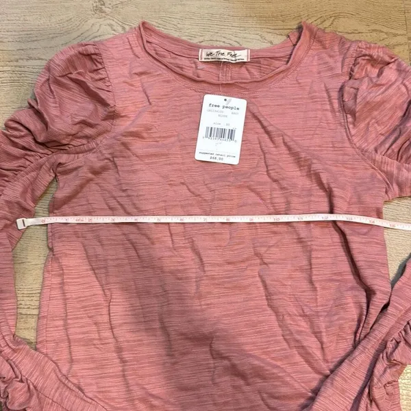 Nwt Free People‎ Xs Natasha Puffed Shoulder Ruched Long Sleeve Top In Blush - Image 4
