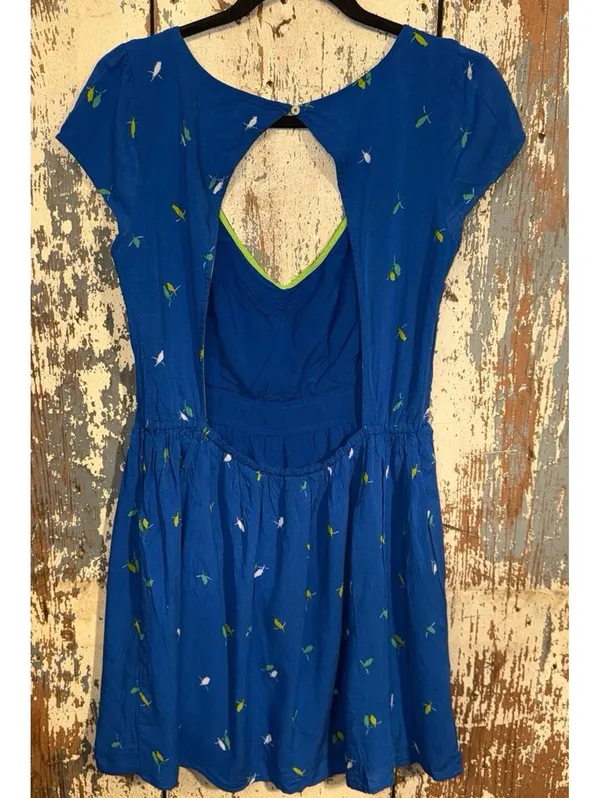 Abercrombie and Fitch Open back scoop neck Mini dress, blue, bird pattern, Large - Image 4