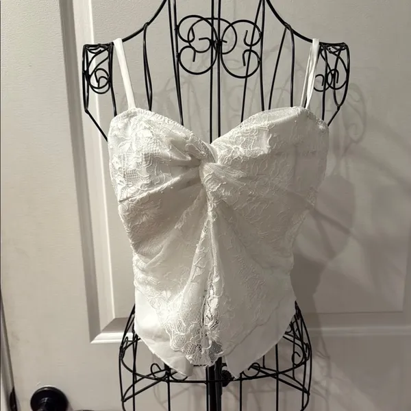 Lace trim Henley Cami from TikTok shop - Image 2