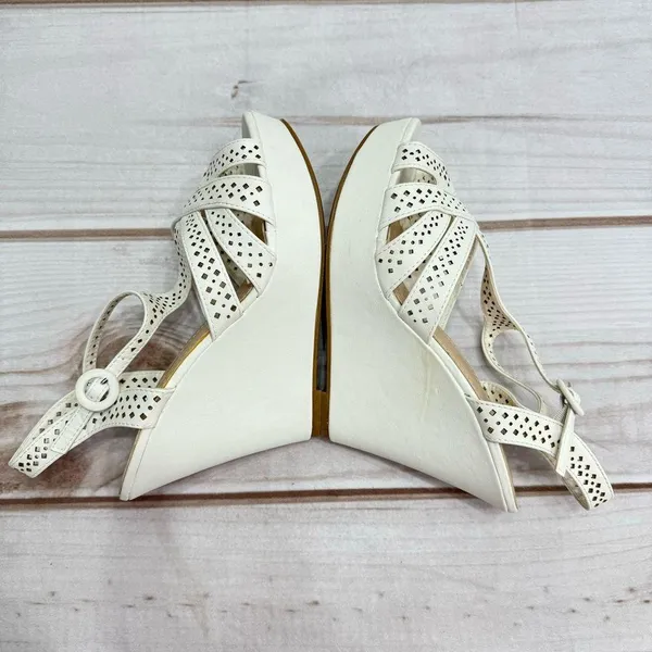 Top Moda Strappy Ivory Wedge Heeled Platform Sandals with Cutouts Size 8 - Image 5