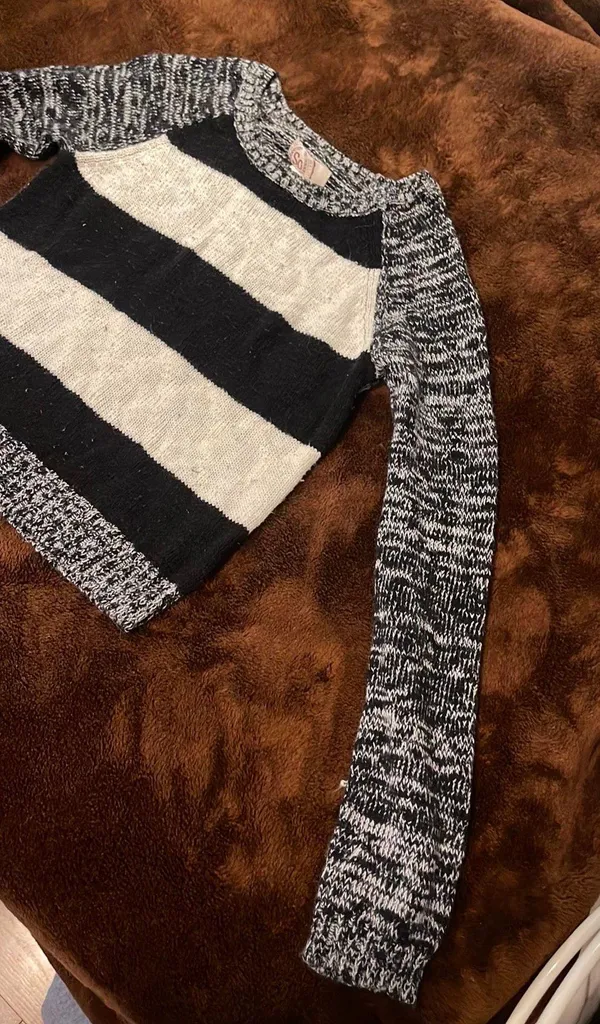 Kohl's Striped Sweater - Image 4