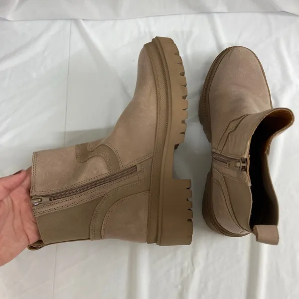 Lucky Brand women's Eabile tan suede taupe leather zip chunky ankle‎ boots 8.5 - Image 4