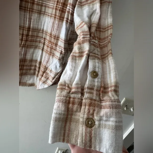 American Eagle Brown Tan Plaid Oversized‎ Button Down Top - Image 3