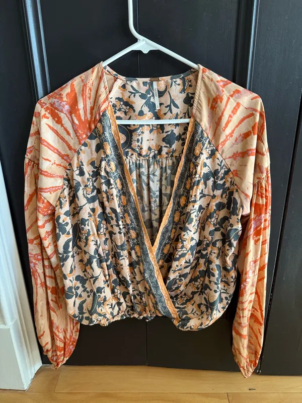 Free People Floral & Tie-Dye Wrap Blouse in Peach and Navy - Image 4