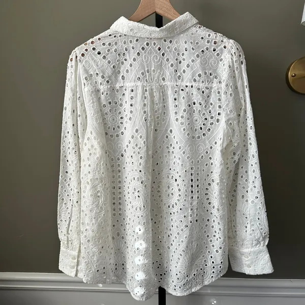 Skies are Blue White Eyelet Long Sleeve Button Down Large NWT Cotton - Image 3