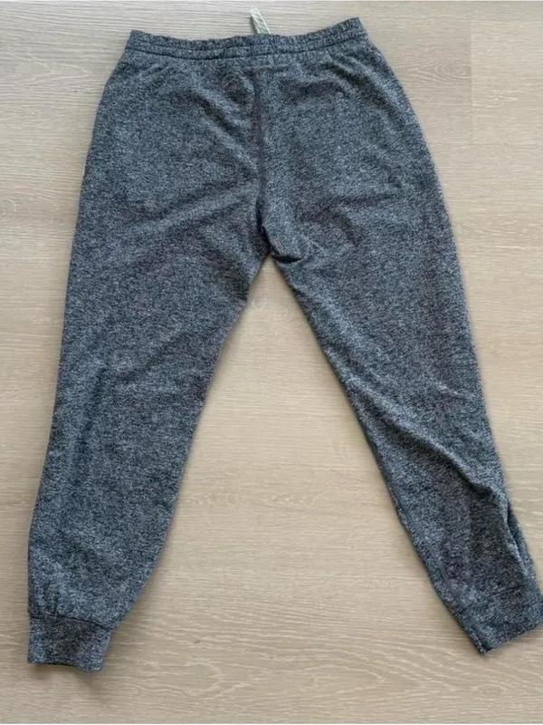 Vuori Performance Jogger Heather Gray Size Small - Like New - Image 3