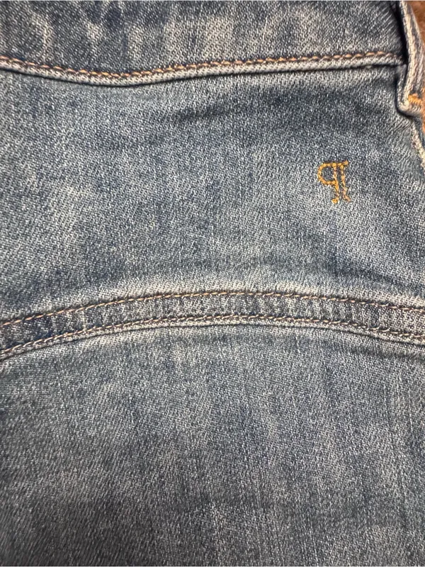 PILCRO Low Rise Shorty Shorts - Image 5