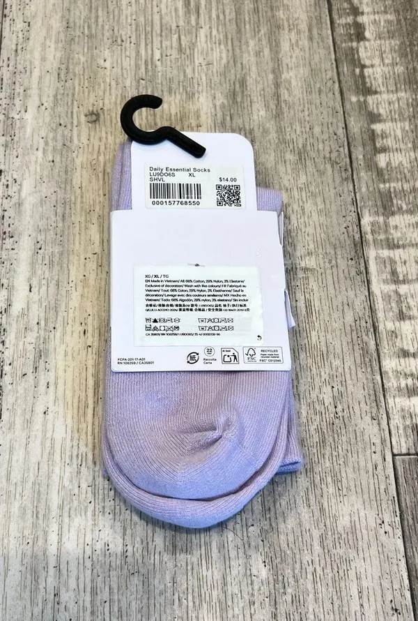 Lululemon Daily Essential Quarter Length Socks Size XL - Image 2
