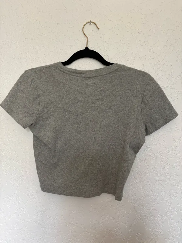 Tight fit Hollister Cropped T-shirt - Image 2