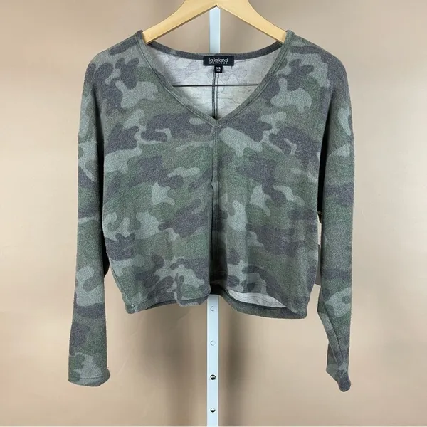 NEW La La Land XS Camo V Neck Fleece Long Sleeve Crop Top Buttery Soft Y2K - Image 3