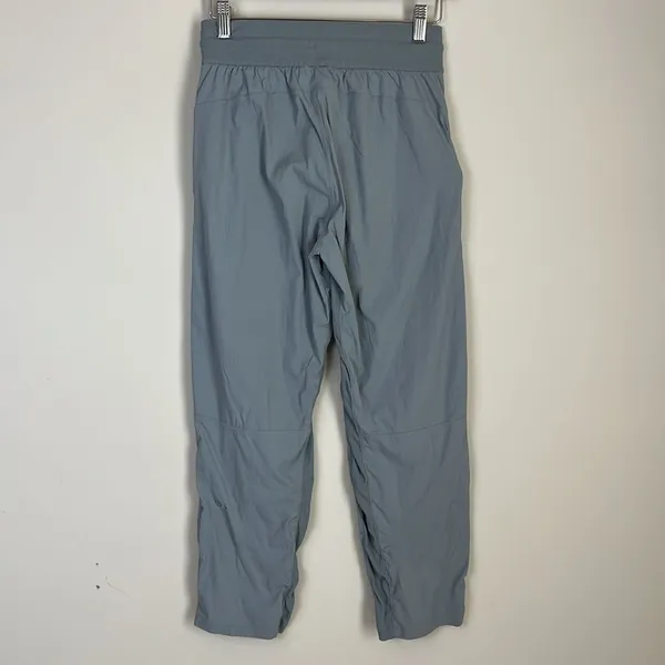 Lululemon Beyond the Studio Crop Joggers Pants Size 4 - Image 6