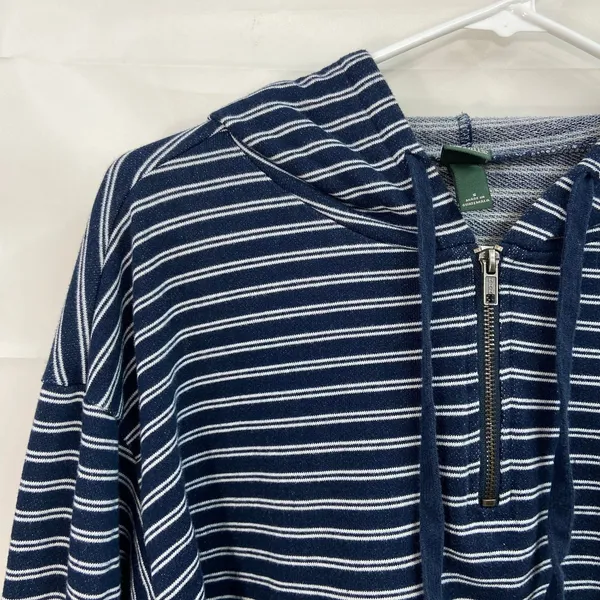 EUC Wild Fable women's blue white hooded zip cropped long‎ sleeve sweatshirt top - Image 2