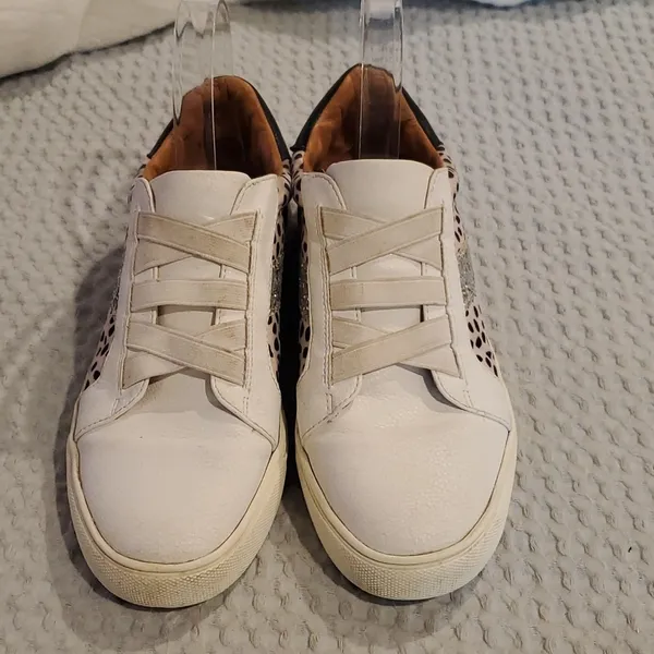 Dolce Vita Aris Sneakers with elastic ties Size 6.5 (#3) - Image 2