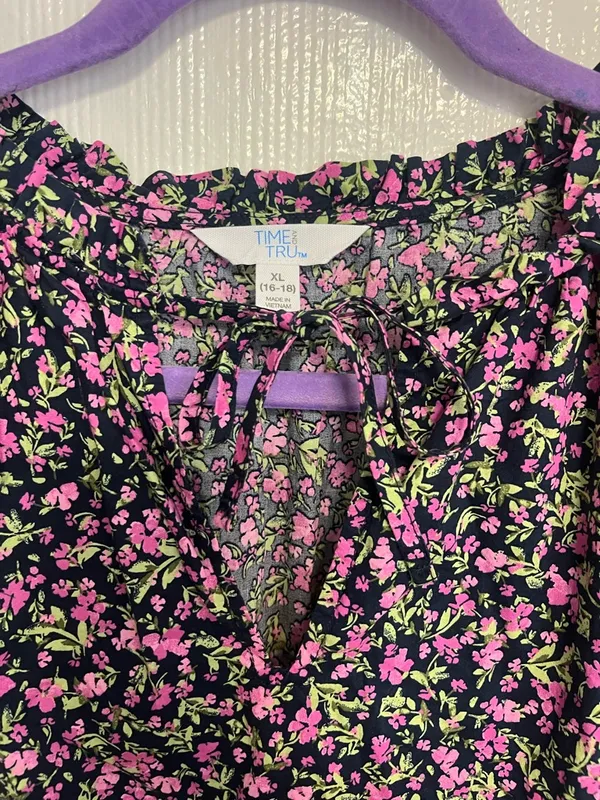 Time and Tru Black Floral Tiered Midi Dress with Pink and Green Print - Image 4
