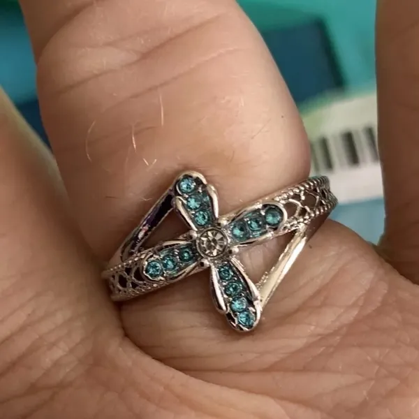 Cross Ring Size 8 NWT Silver - Image 5
