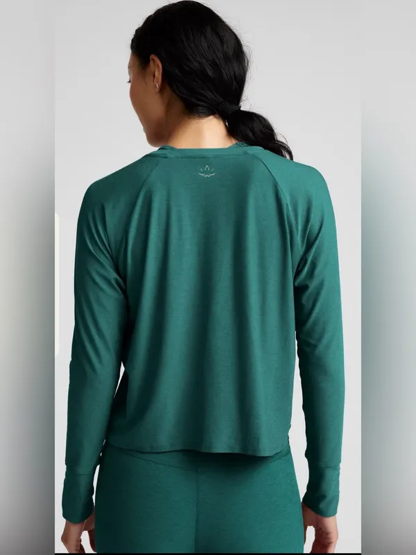 Beyond Yoga Featherweight Daydreamer Teal Long Sleeve Medium Pullover Top - Image 2