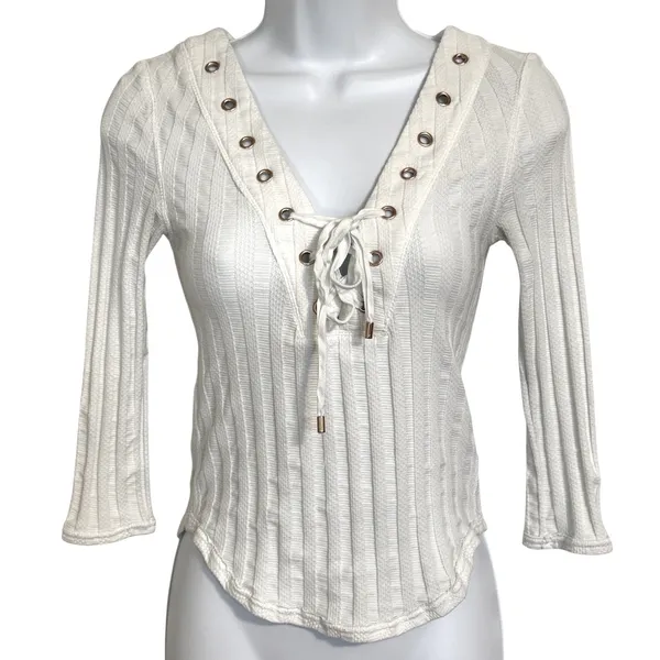 FREE PEOPLE Ivory Ribbed Lace Up Grommet V-Neck 3/4‎ Sleeve Top Size XS - Image 2