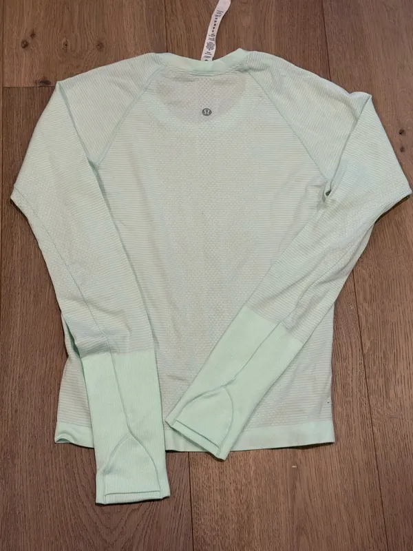 Lululemon Swiftly Long Sleeve Race Length - Image 5