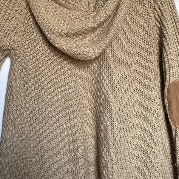 Abercrombie sweater with imitation Suede elbow patches - Image 7