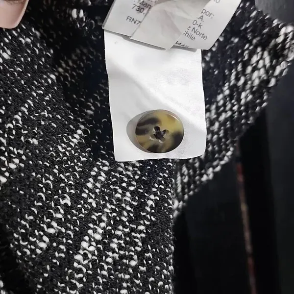 Madewell Black and White Sweater, Size Small, Buttons down one shoulder. - Image 6