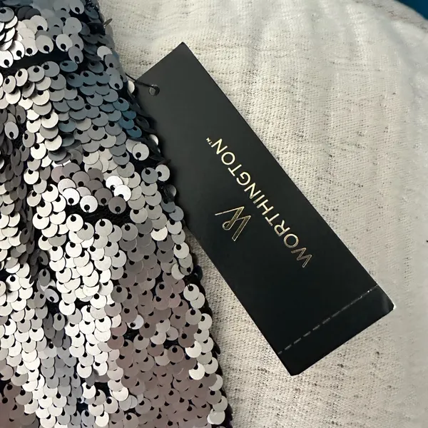 Bnwt silver sequin skirt from Worthington - Image 4