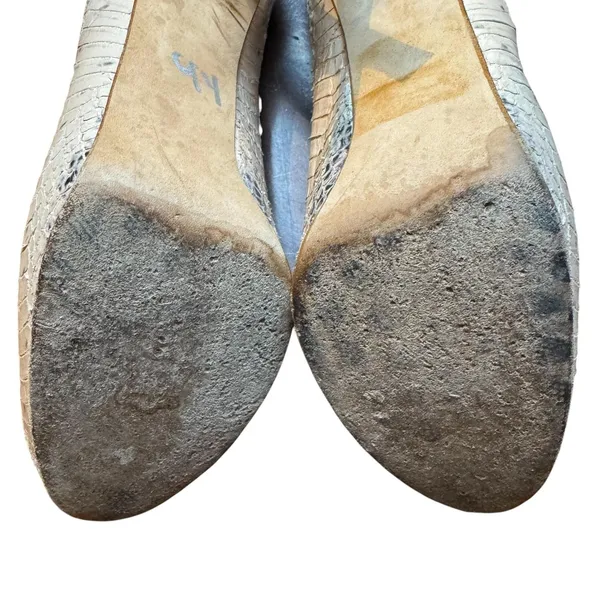 Stuart‎ Weitzman Shoes Womens Size 8.5 White Snake Print Round Toe Pumps LW11031 - Image 11