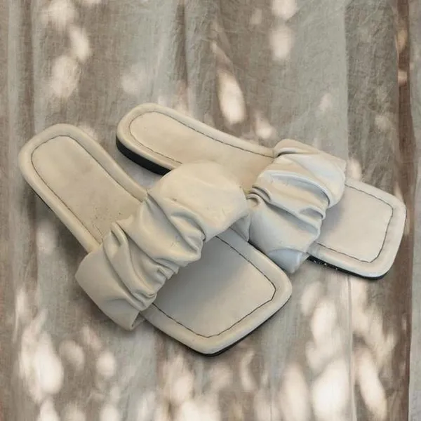 Forever 21 Beige/White Ruched Sandals - Image 3