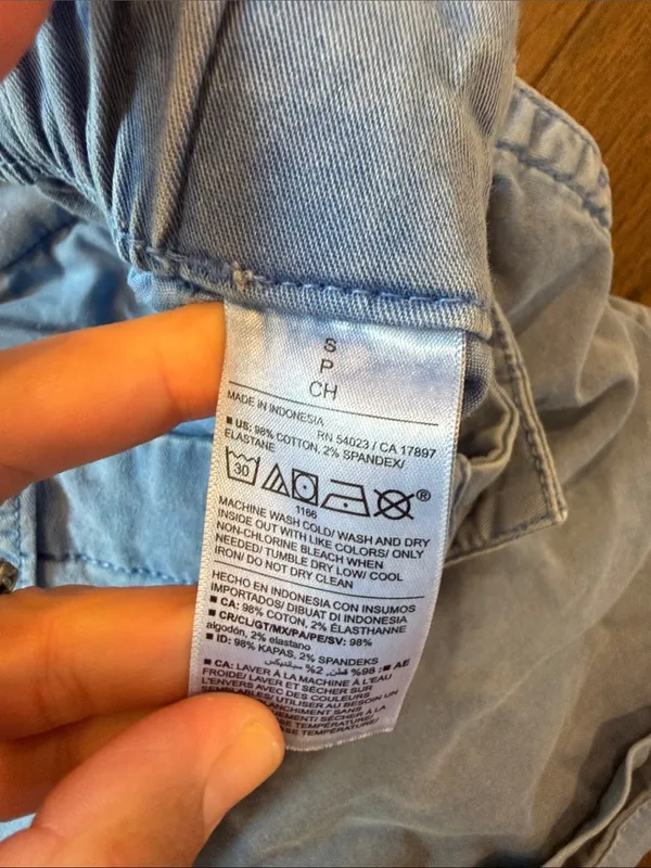 Old Navy Everyday Light Blue Cotton Bermuda Shorts Size Small - C70-006 - Image 3