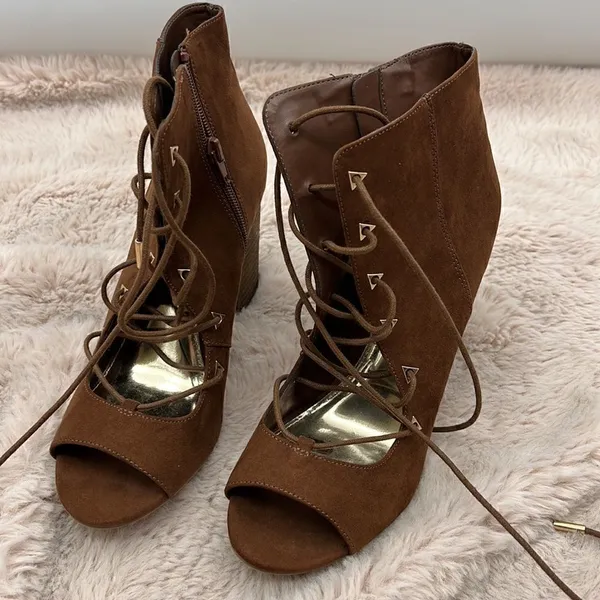 Carlos Santana lace up brown block heel booties Brown Size 10 - Image 2