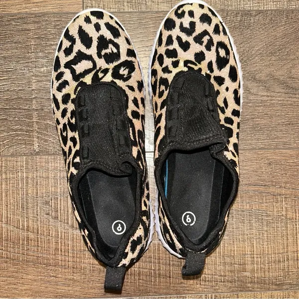 Animal Print Tennis Shoes Size 8 - Image 5