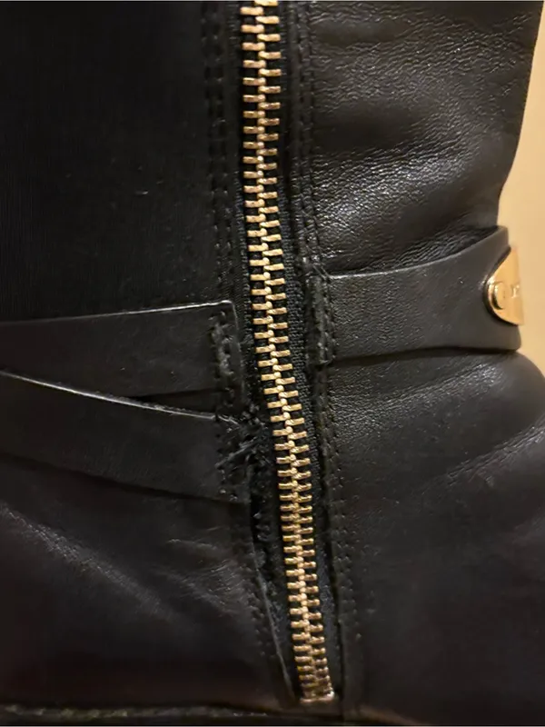 MICHAEL Michael Kors Black Leather Knee-High Boots with Gold Hardware - Image 9