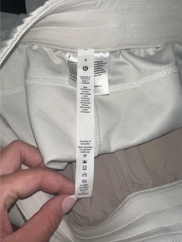 Women’s lululemon softstreme short 4” - Image 4