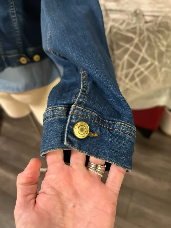 Isaac Mizrahi Denim Jacket - Image 6