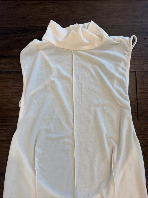 Reformation Off White MockNeck Sleeveless Top Medium - C27-113 - Image 2