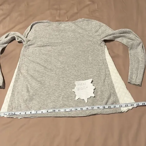Loft size small long sleeve grey sweater with white lace inset on sides EUC - Image 8