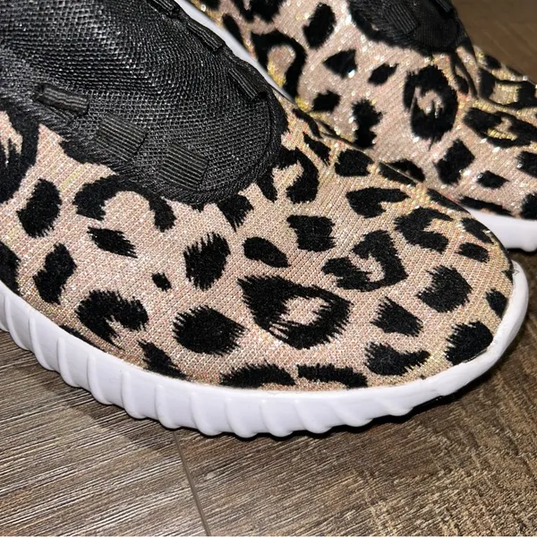 Animal Print Tennis Shoes Size 8 - Image 10