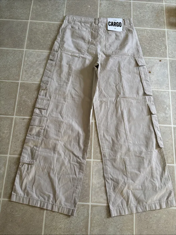 refuge Beige Wide-Leg Cargo Joggers - Image 2