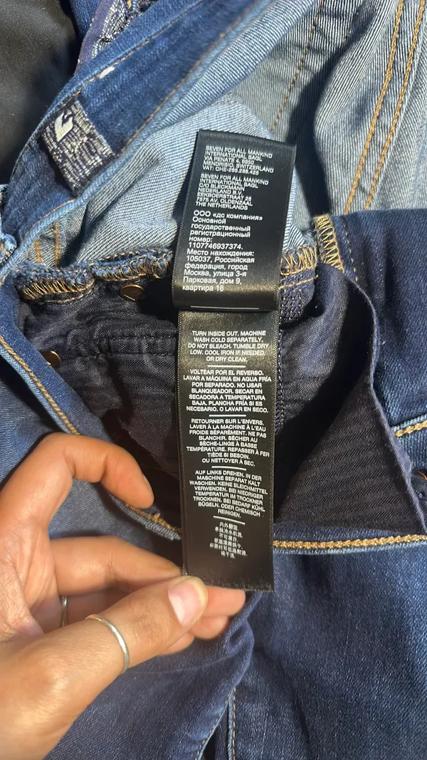 Size 31 7 for all mankind flares - Image 6