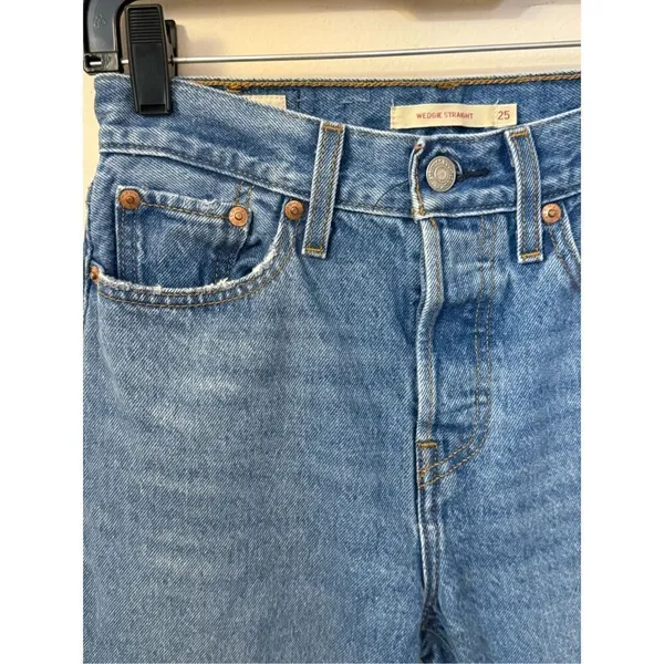Levi’s Wedgie Straight Medium Wash Jeans 25 - Image 2