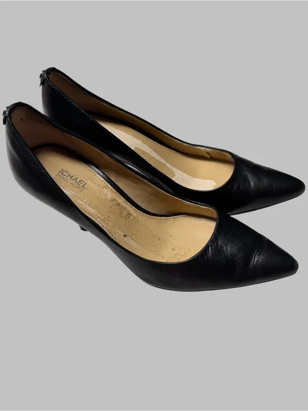 Michael Kors Black Pointed-Toe Leather Pumps - Image 3