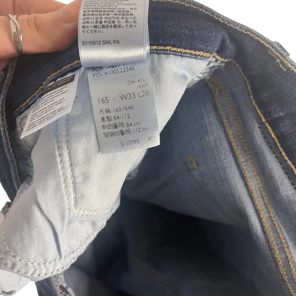 Levi's‎ Classic Straight Plus Size 16 Dark Wash Straight Jeans - Image 9