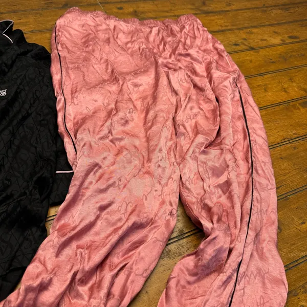 Victoria's Secret Satin Pajama Set Black Pink Logo Print Long‎ Sleeve Pants L M - Image 5