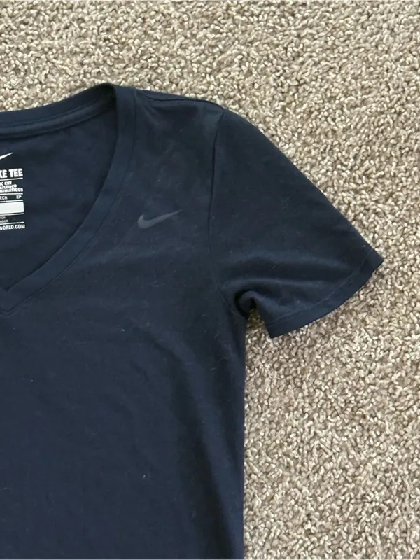 Nike Dri-FIT XS V-Neck Athletic Tee 2 Shirt Bundle Purple Navy Workout Gym - Image 8