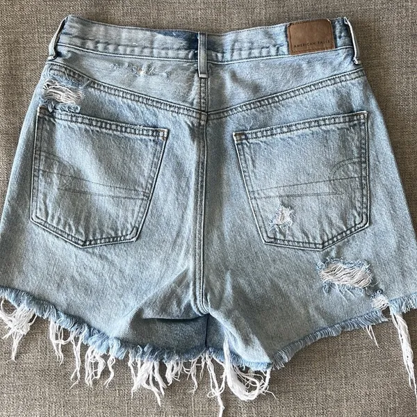American Eagle Denim 90’s Boyfriend Short - Image 3