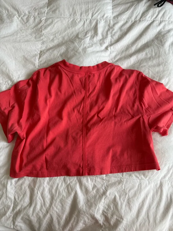 Cropped Lululemon T-Shirt All Yours - Image 2
