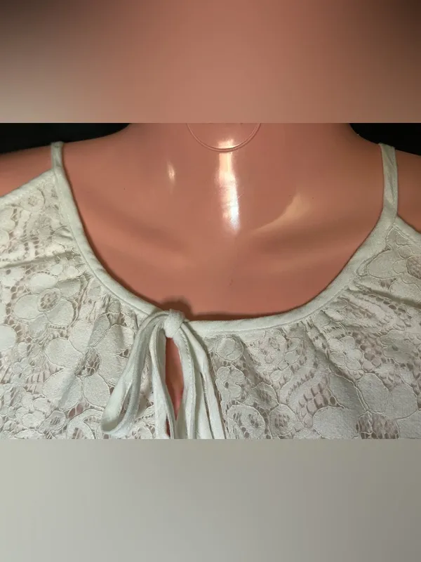 Hollister White Lace Cold-Shoulder Tie-Front Blouse XS - Image 8